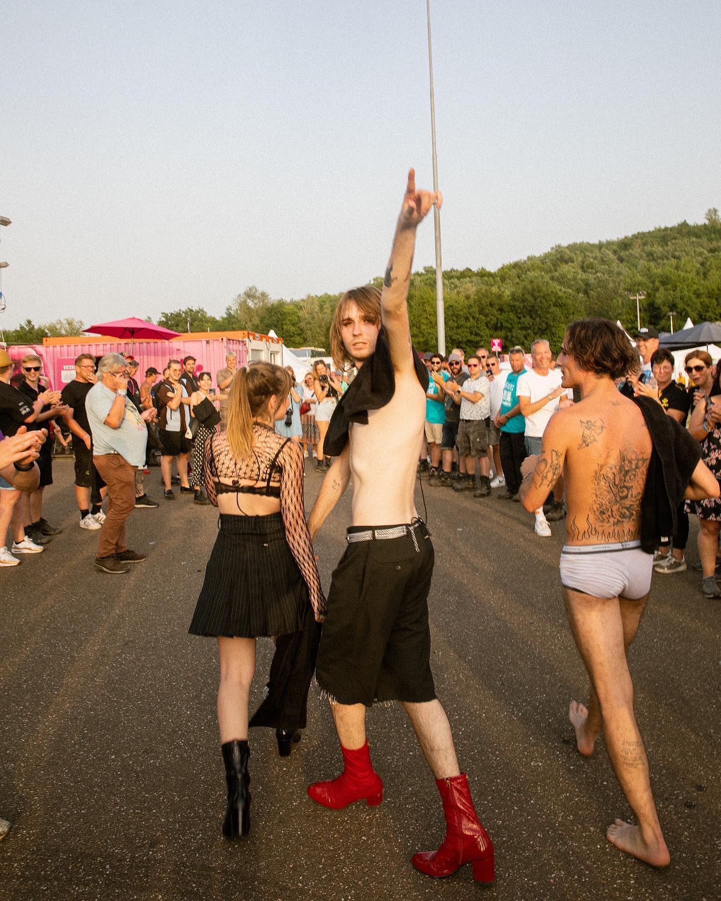 maneskinnaked